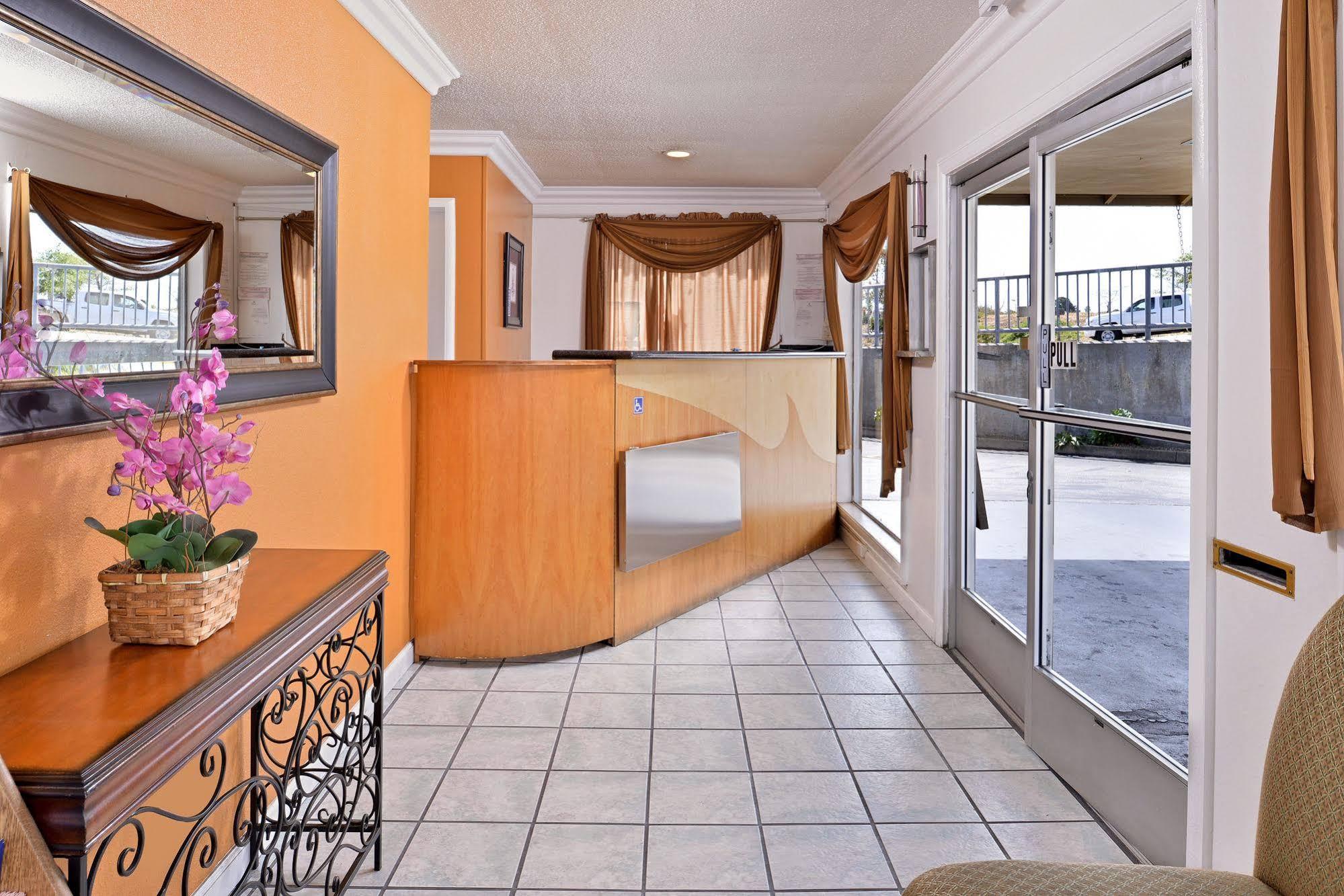 Torch Lite Inn At The Beach Boardwalk Санта-Крус Экстерьер фото