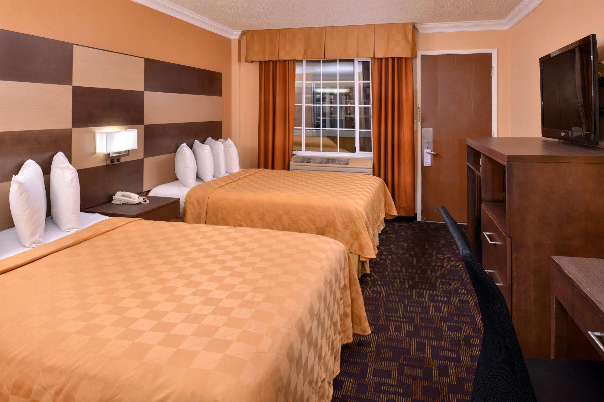 Torch Lite Inn At The Beach Boardwalk Санта-Крус Экстерьер фото