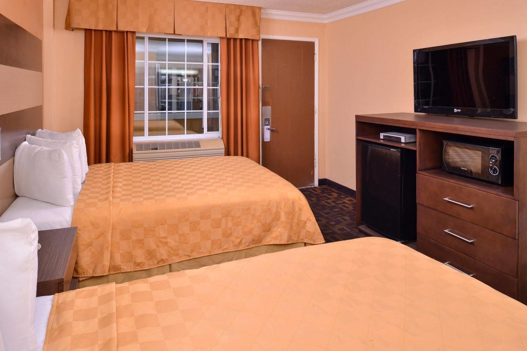 Torch Lite Inn At The Beach Boardwalk Санта-Крус Экстерьер фото