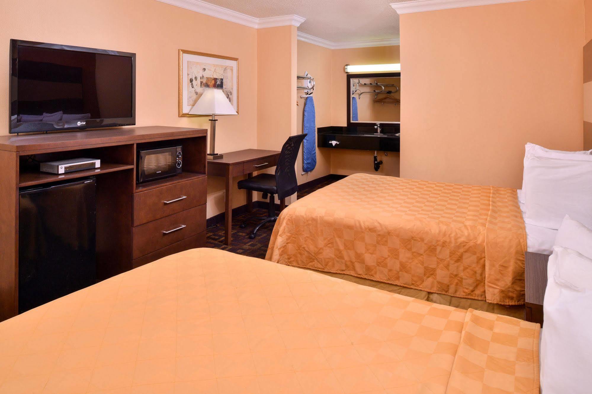 Torch Lite Inn At The Beach Boardwalk Санта-Крус Экстерьер фото